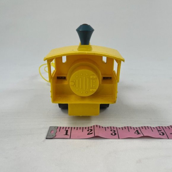 Vintage 1964 Fisher Price Toy - Toot-Toot Train Engine #643 with Pull String - Picture 7 of 9